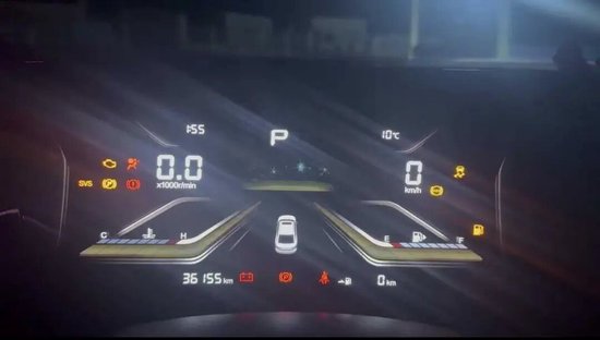 高速上一小车刹车失灵,以115km/h狂奔490公里,开了4个半小时至燃油耗尽!司机要求退车退款,厂家回应