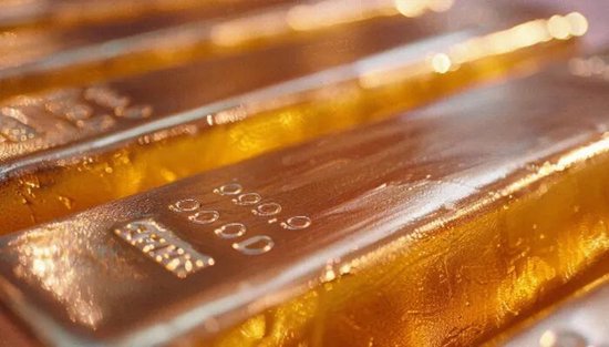 金价较日高跌去100美元,有机构看空至3500美元