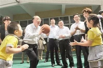 万博庄家统计软件2010|国家税务总局局长王军:推进市县局挂牌等一系列改革