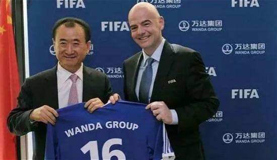 2016年初,万达集团成为国际足联顶级合作伙伴