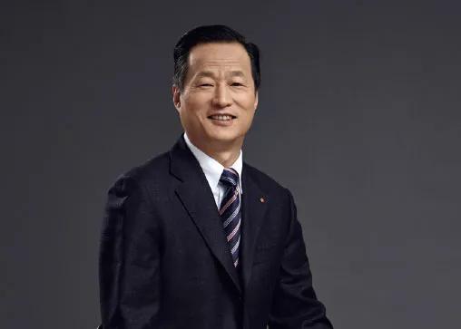 现代投资董事长_董事长办公室图片