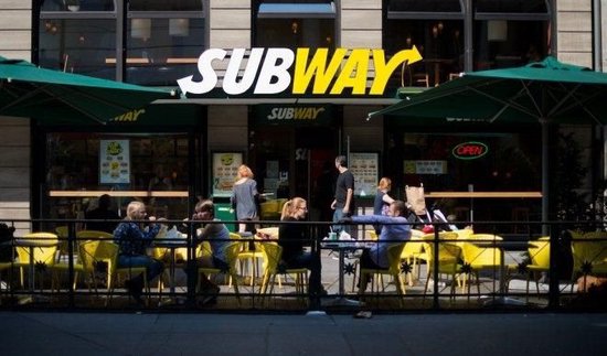 外盘头条：联储官员相信利率接近峰值但不排除加息可能 美抵押贷款利率升至20余年新高 赛百味逾90亿美元出售