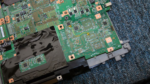 存在飞线问题的ThinkPad T60p笔记本