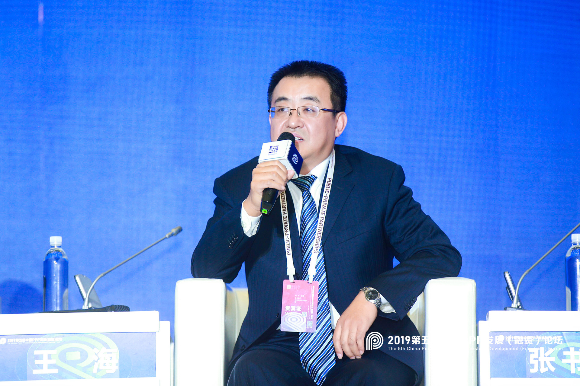 「2018网址」明天记者节,在变化的世界,致敬不变的你