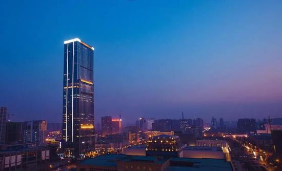 上图为开元金融旗下,河北第一高楼-开元金融中心