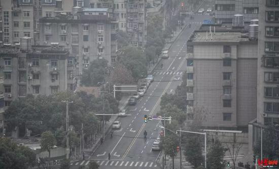 武汉封城 摄影 王效