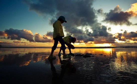 俞敏洪：不要把职场看成你混日子的地方，人修炼在人群中最容易完成