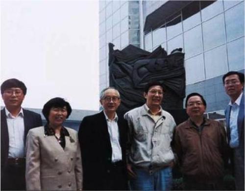 宁夏盐池德赢赛鸽公棚_山东云驰卫蓝基金走进永安镇20余户贫困家庭关爱老人和学生
