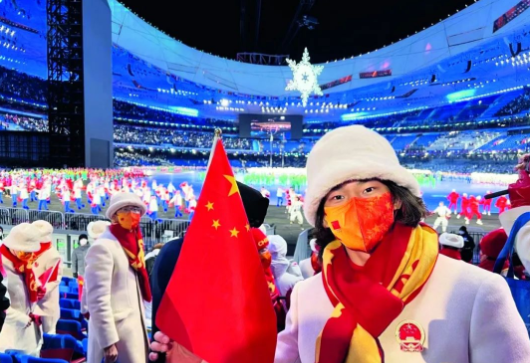 ·2022年2月20日,苏翊鸣在北京冬奥会闭幕式的现场。