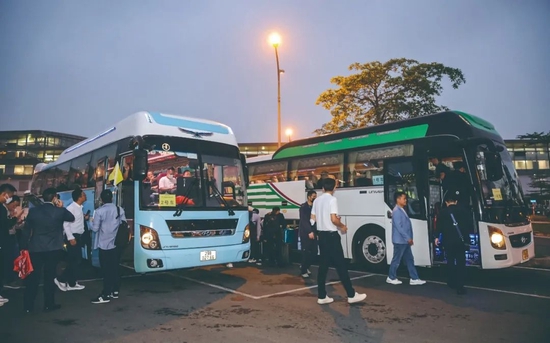 果链外迁，一场豪赌