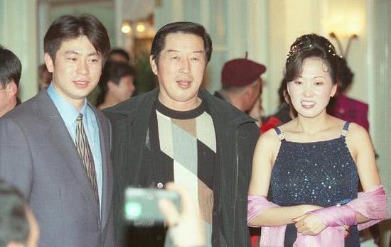 饮料双雄跌落史:健力宝因球队崩盘 乐百氏创始人出局