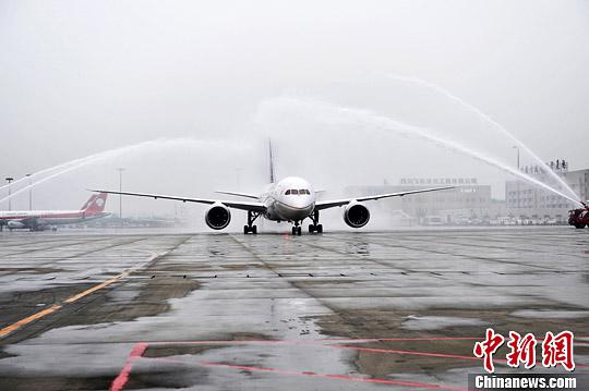 资料图:美联航8号航班波音787-8梦幻客机。