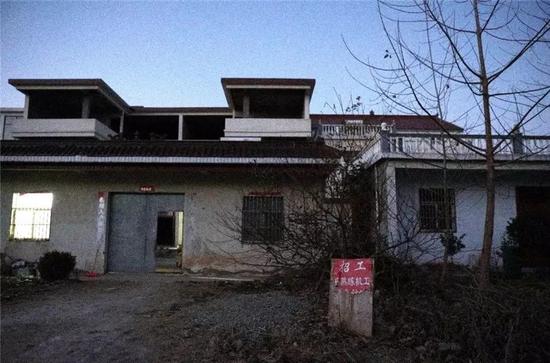 情趣内衣小镇:会所直播和东莞的情欲生意 韩剧