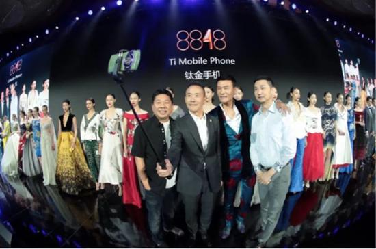 前万科董事会主席王石:卸任的200天里都做了什