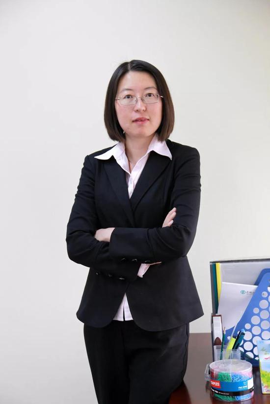 基金圈女神来啦:女基金经理管了近一半货币基金