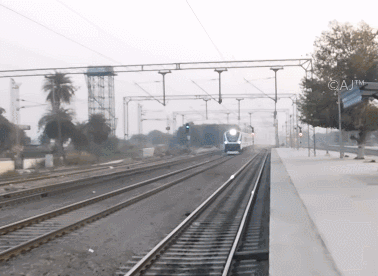 4,尽管贾斯瓦尔还比较厚道,认为铁道部长是被助手弄到了坑里。