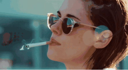 新开的注册送金币的游戏 小花带金主进组抢女主角风头?