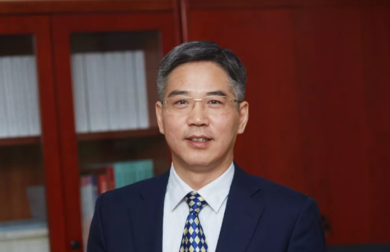 耐踏董事长_董事长办公室图片