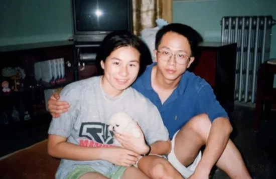 周鸿祎“要AI，不要爱” 知情人称感情4年前破裂，老板娘常来公司“坐镇”掌握动态