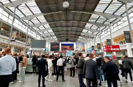 永达传媒走向国际|高铁1屏闪耀慕尼黑车展，引领户外传播全球化浪潮