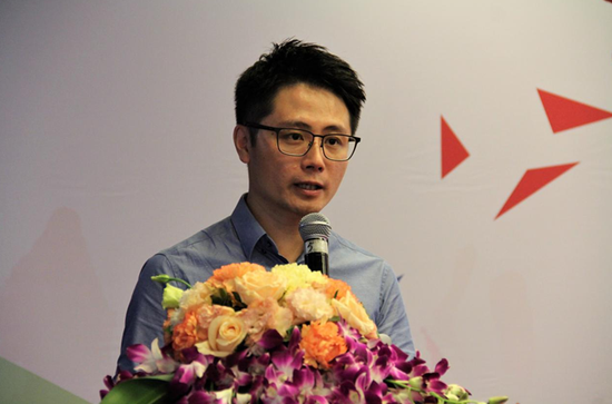 慕容集团董事长_慕容集团陈百丰