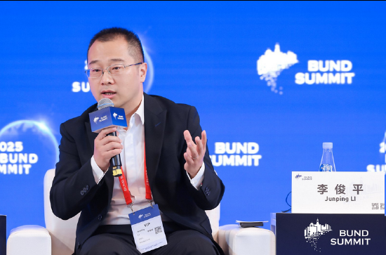 李俊平从互联网浪潮看中国AI破局:投资、应用与开源生态三重驱动