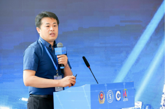 先进标准引领高质量发展,光峰科技获颁深圳标准认证证书
