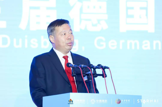 中南控股集团董事局主席陈锦石