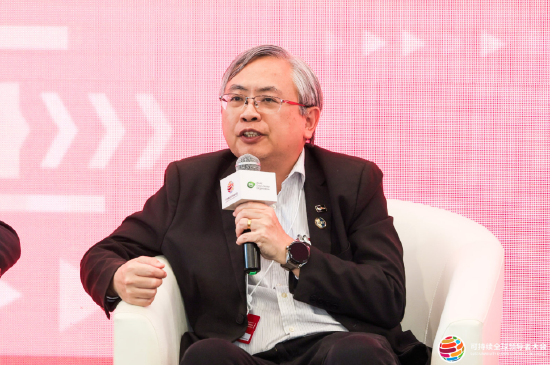 马来西亚拉曼大学校长、东盟工程与科技院院长与院士、马来西亚科学院院士尤芳达