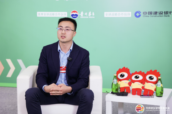 对话智元机器人王闯：去年人形机器人还走不稳 今年已经可以跳舞了