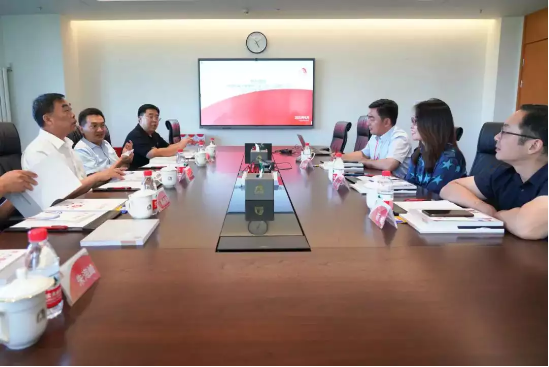 中国机械冶金建材工会全国委员会分党组书记、主席陈杰平赴东方雨虹走访慰问