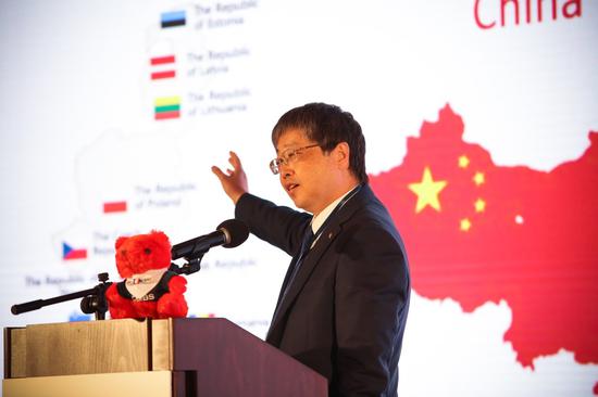 中欧经济学与金融学教授许斌发表主题演讲