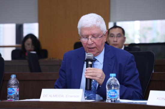 巴西FDC商学院董事会主席Emerson de Almeida