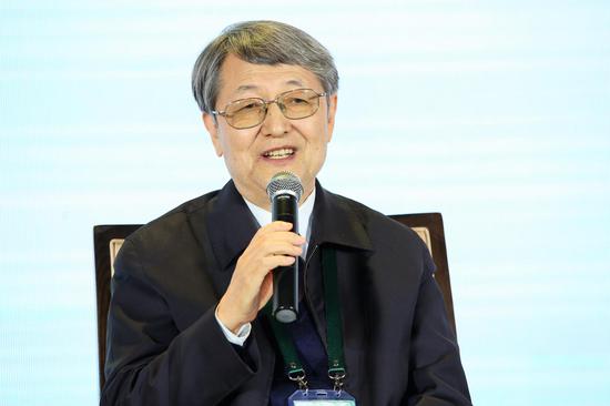 清华大学教授,国际欧亚科学院院士毛其智