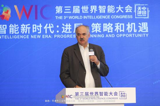 目标管理集团主席、CEO Richard Soley