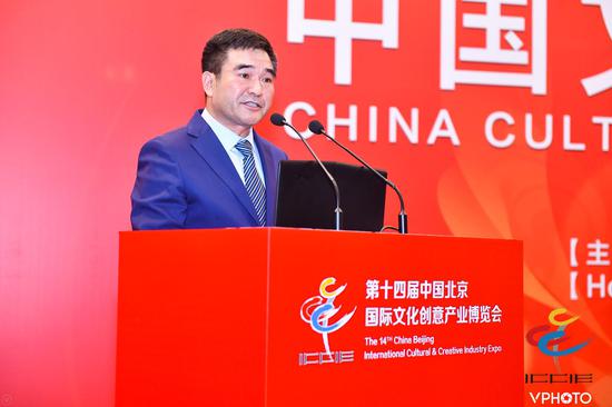 中国国际图书贸易集团有限公司党委书记、常务副总经理贾强