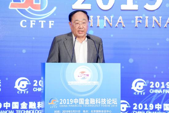 中国进出口<a href='http://www.fishea.cn/mall/'  target='_blank'>银行</a>原董事长、行长李若谷