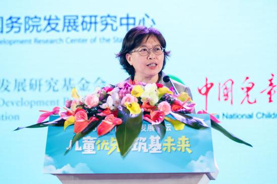 中华全国妇女联合会副主席、书记处第一书记黄晓薇