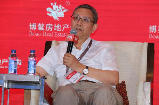 房地产要往下走?贾康:市场没往下 是行政手段压下的