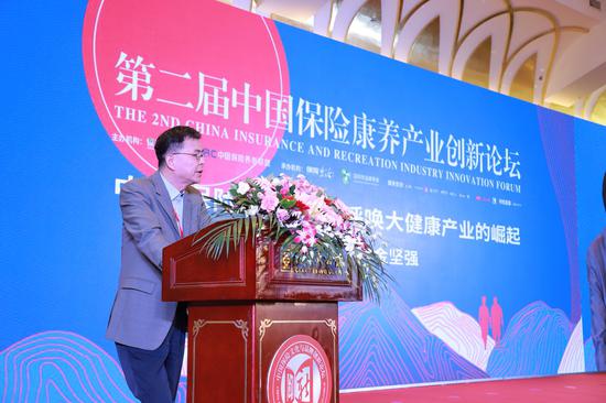 利升宝苹果官网下载-广州男篮主场完败于新疆队,周琦拿下29分11篮板无人能防