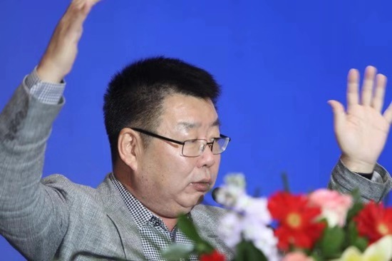 紫金娱乐开户 - 蹲坑太久6大伤害!一种人,特别危险,可引发猝死!