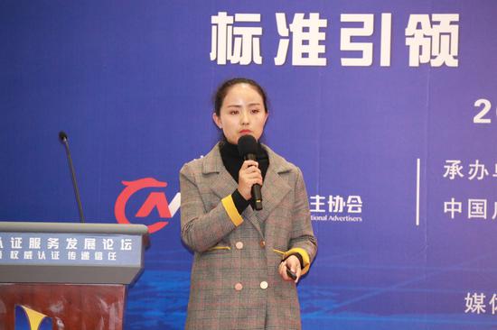葡京8148|科比走后湖人屡遭裁判欺负!“联盟弃子”该何去何从?