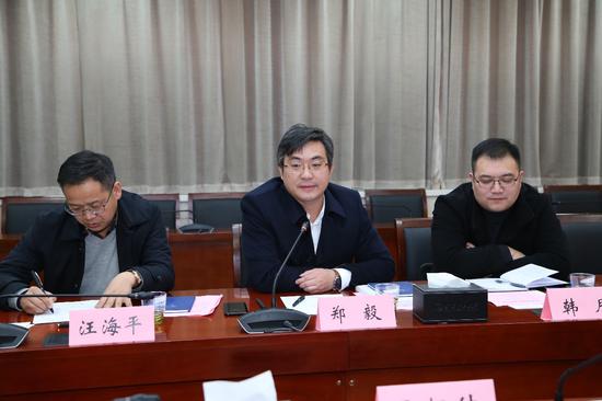 佳兆业真正老总_真正的美人鱼图片(2)