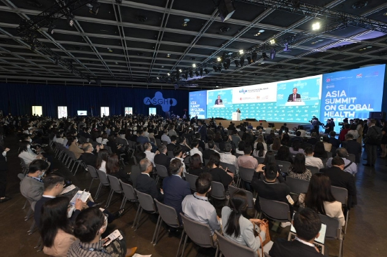 第三届亚洲医疗健康高峰论坛开幕，香港贸发局主席林建岳：重塑医疗保健行业美好未来