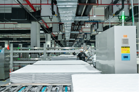 冲刺家具行业首家“灯塔工厂”，慕思为什么有底气？