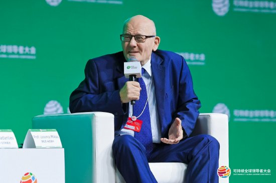 前布达佩斯经济与商业大学企业家与商业博士学院院长洛松茨·米克洛什
