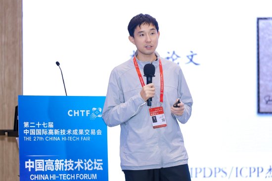 潞晨科技尤洋：开源大模型只有被专业训练后才有可能战胜闭源大模型