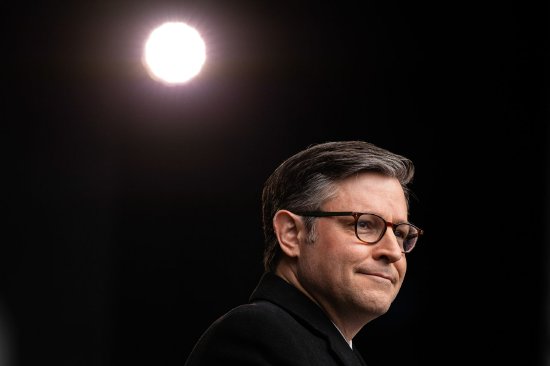 美国众议长约翰逊表示议员预计要到周一才会返回华盛顿