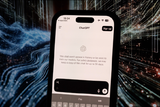 OpenAI 的 ChatGPT。