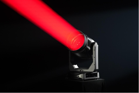 光峰科技推出QUASAR（星穹）全彩激光探照灯 攻克大型盛典灯光难题